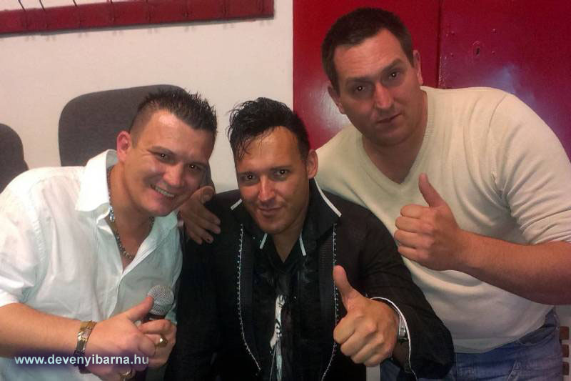 Jollyval �s Robertoval