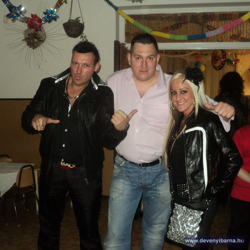 Jollyval �s Suzyval