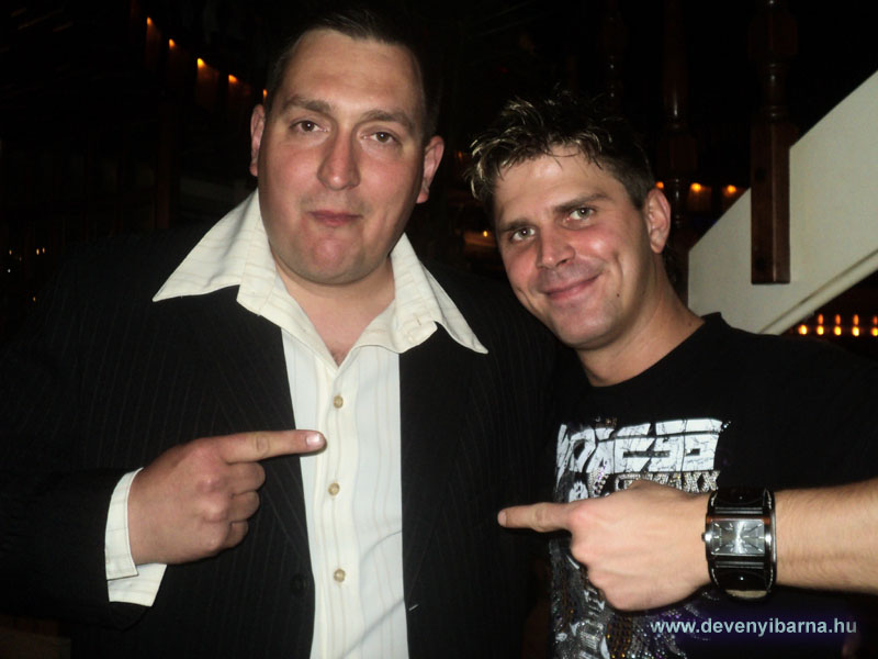 Tillinger Attil�val